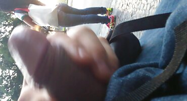 ship chat sex Một người đàn ông hai phụ nữ: Aria và lise pussy sex co noi dung phải đối mặt với dicks.