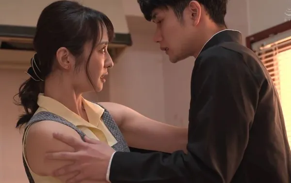 unpai sex Tình yêu của cậu con trai với má khi bố luôn đi làm về lúc nữa đêm